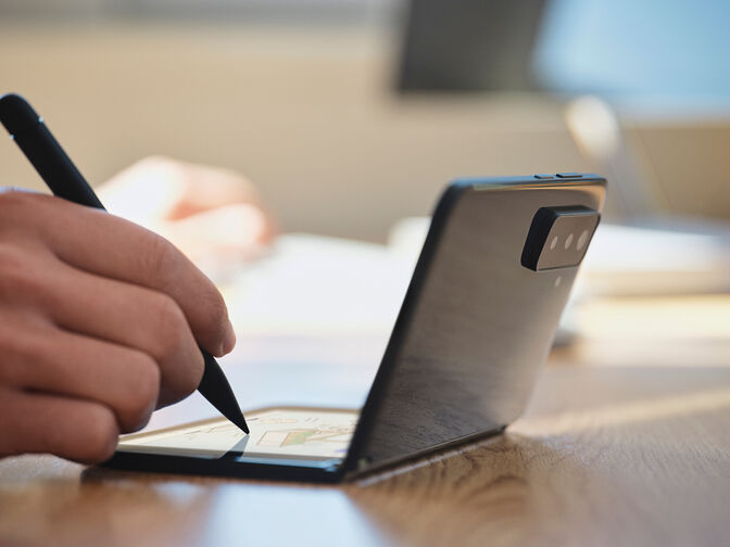 Microsoft Surface Slim Pen 2 Preto (Vers&atilde;o Comercial) &ndash; 8WX-00002 image number 2